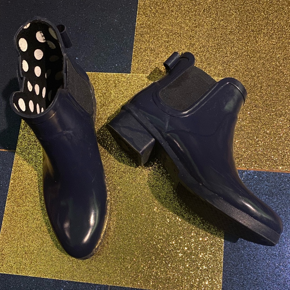 KATE SPADE DEEP NAVY POLKA DOT RAIN ANKLE Boots LUX GUC 1 FLAW - Picture 4 of 15